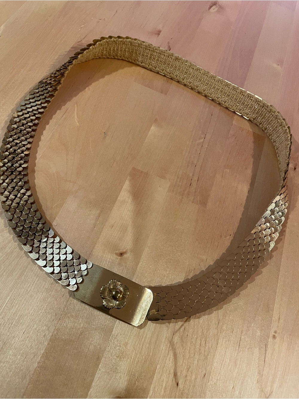 Vintage 1970s Gold Tone Metal Scales Stretch Waist Belt Statement Accessory